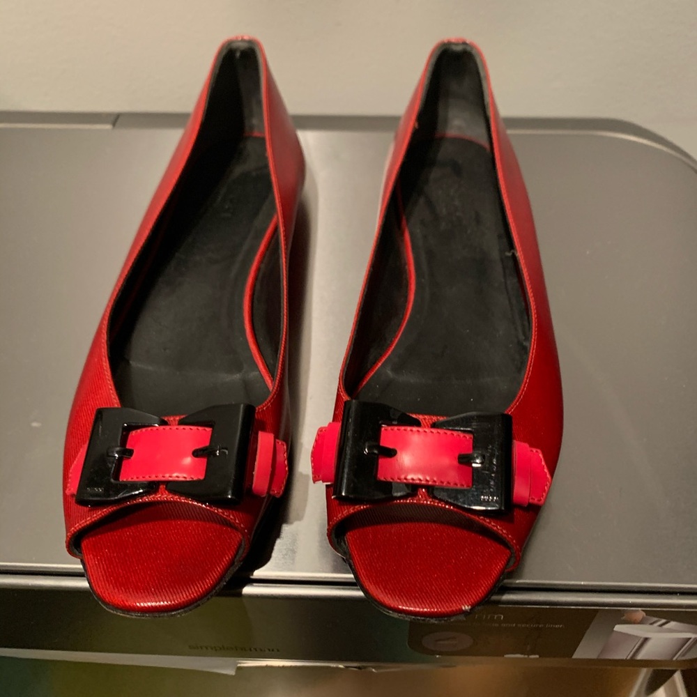 Gucci Queen Peep toe flats